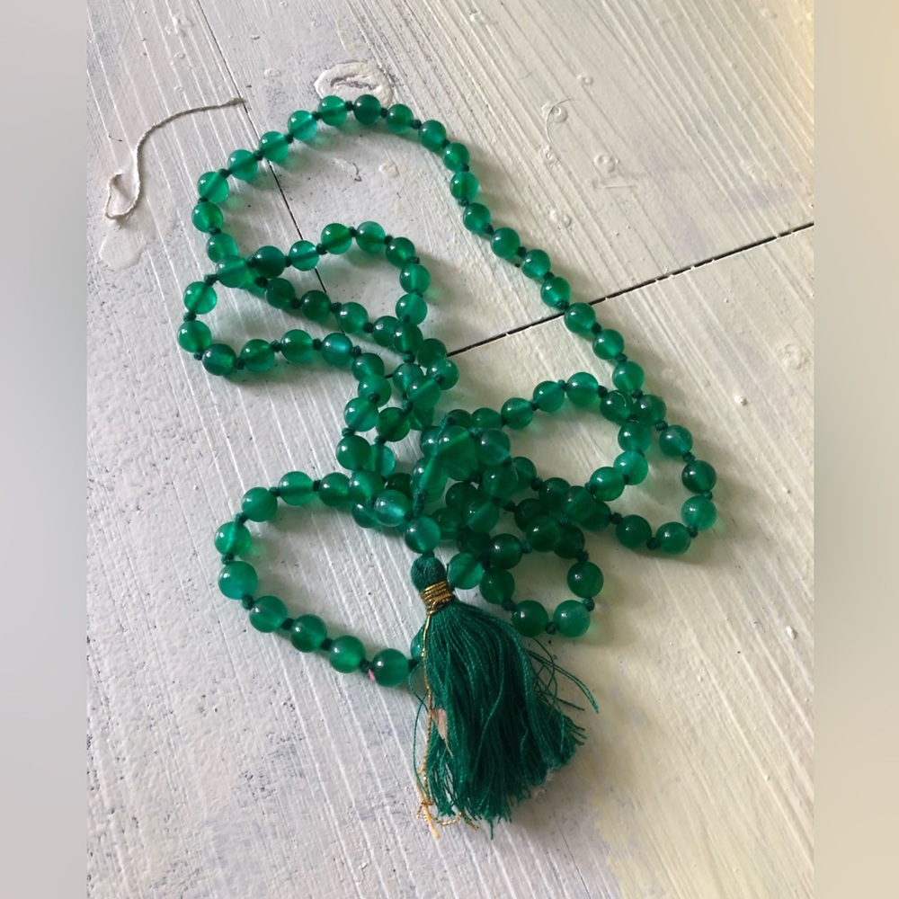 emerald mala 108 Hinduism